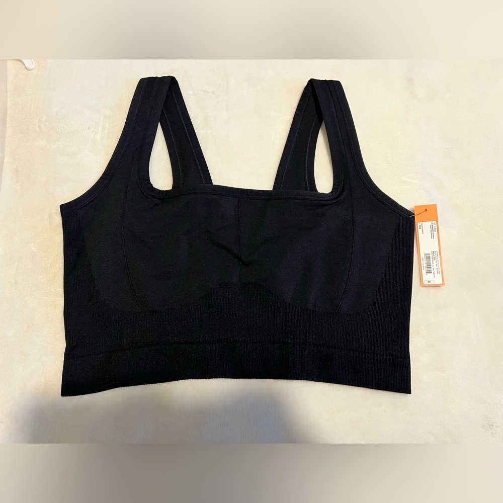Women’s 2X Black Seamless Support Bralette/workout top NWT